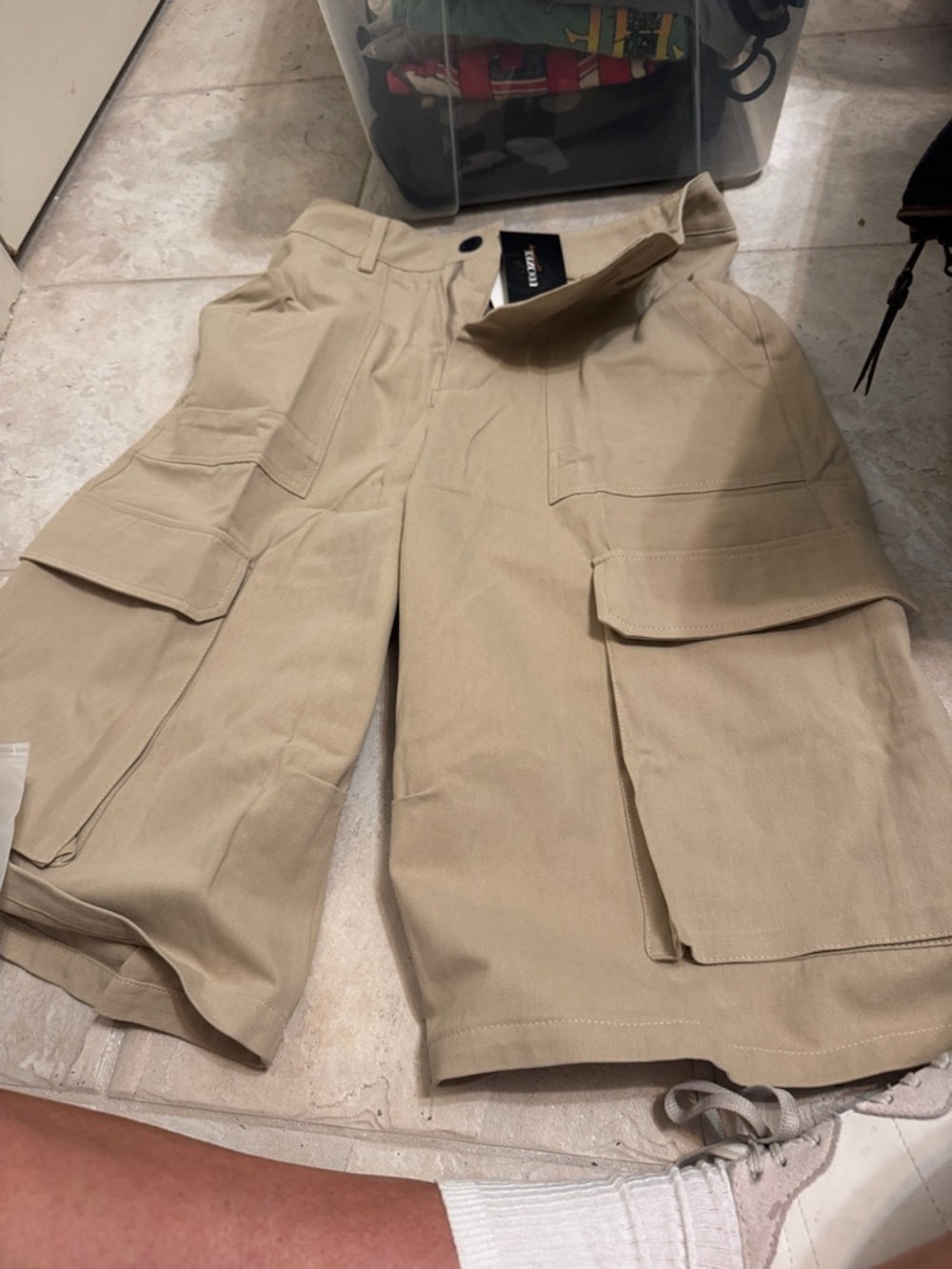 High-Waist Beige Cargo Shorts for Women - Utility Pockets